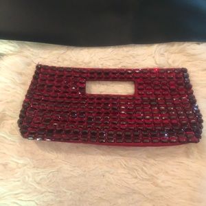 Red clutch